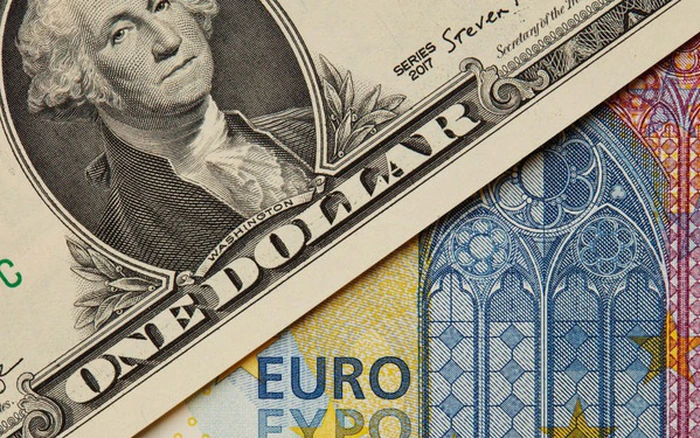 EUR/USD: mô hình phân phối kéo dài trước cuộc họp Fed