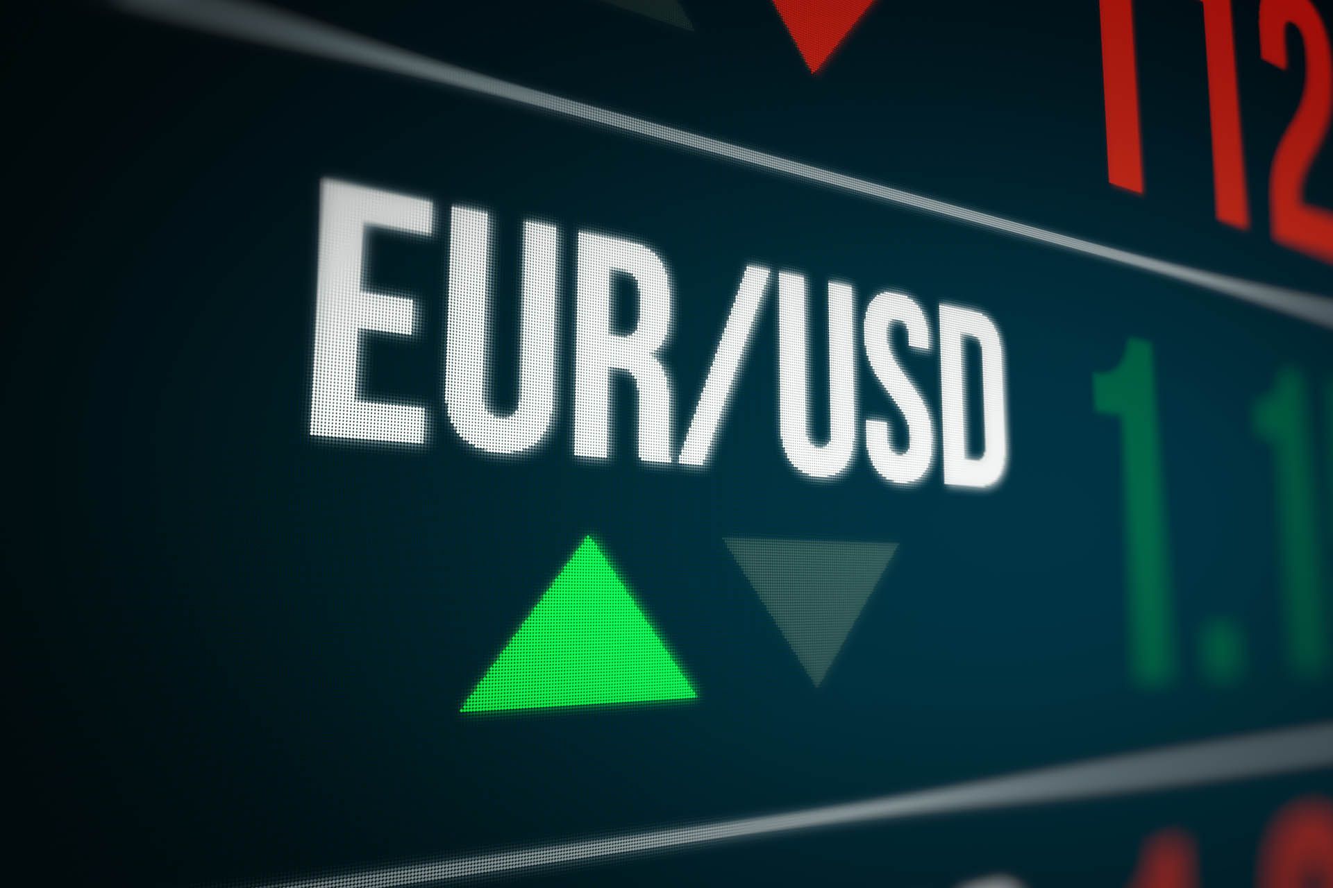 EUR/USD rơi về ngưỡng 1,0700 do lo ngại lạm phát Mỹ