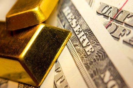 Giá vàng trượt dốc khi đồng USD giữ vững đà tăng