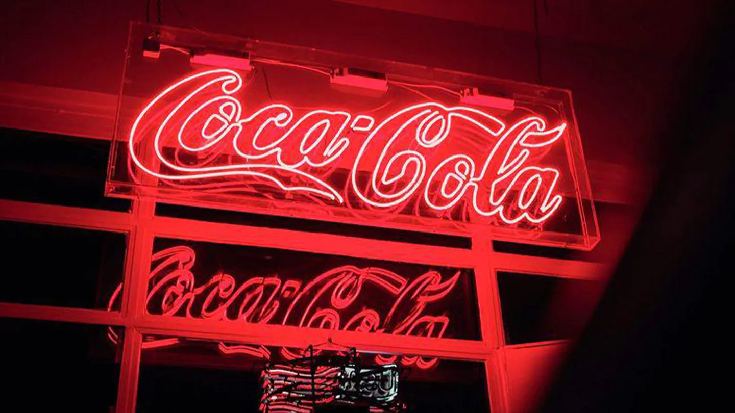 Coca-Cola: cổ phiếu trả cổ tức đáng mua hàng đầu với 500 USD